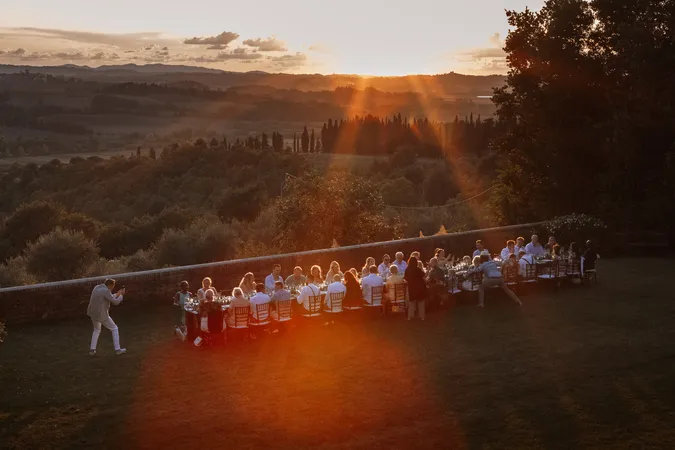 
	ricevimento al tramonto in toscana
