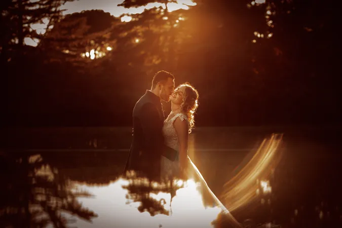 
	Fotografia di Matrimonio nella Luce del Tramonto

