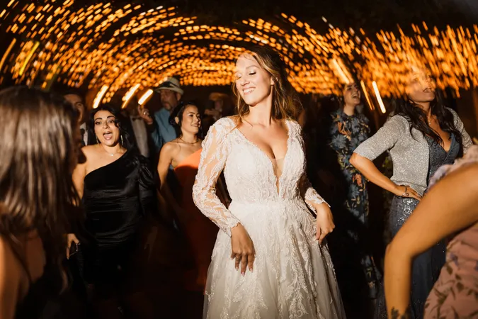 
	Party Matrimonio
